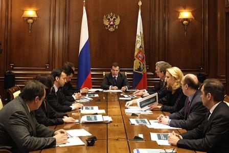 Медведев на совещании по экономическим вопросам 